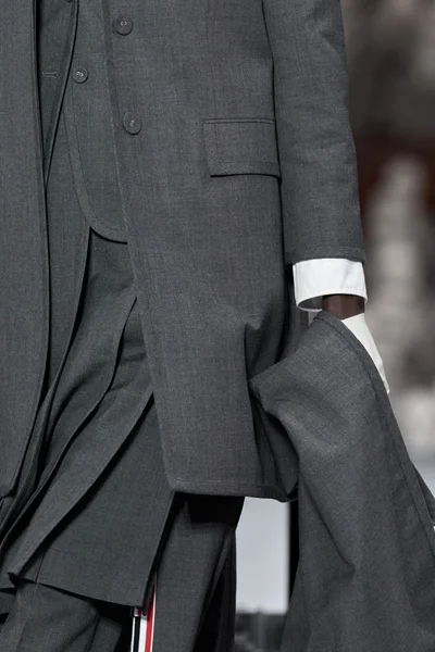 Look 63